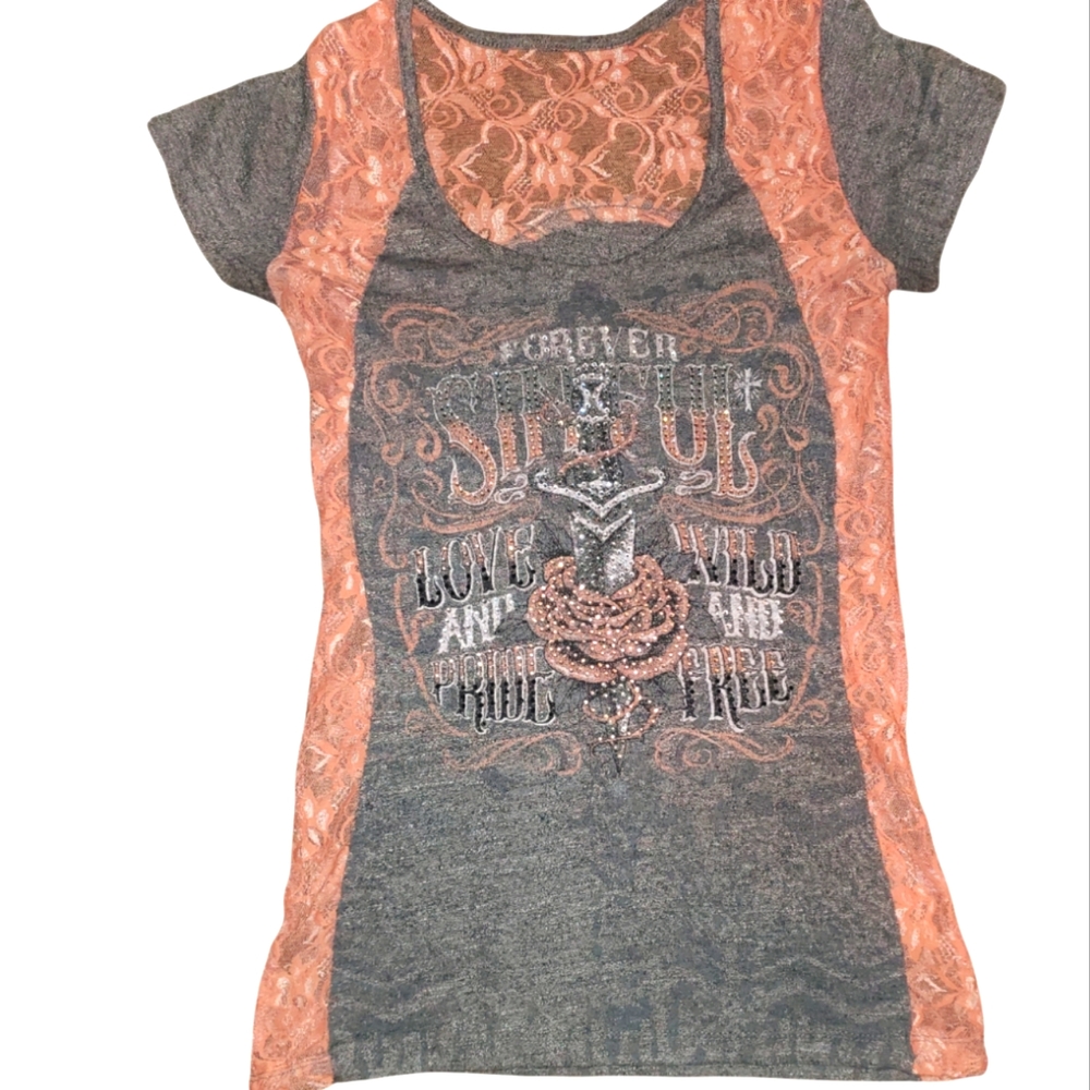 Sinful shirt with see through lace on sides